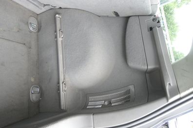 Audi A2 8Z Abdeckung Verkleidung Kofferraum rechts hinten 8Z0863879F dgrau swing