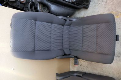 VW Touran Sitz hinten links anthrazit (hinterm Fahrersitz) Rücksitz - 116062