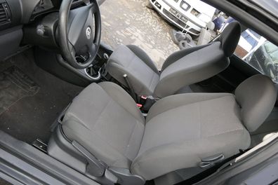 VW Fox Sitz Fahrersitz vorne links OHNEAirbag höhenverstellbar 150386