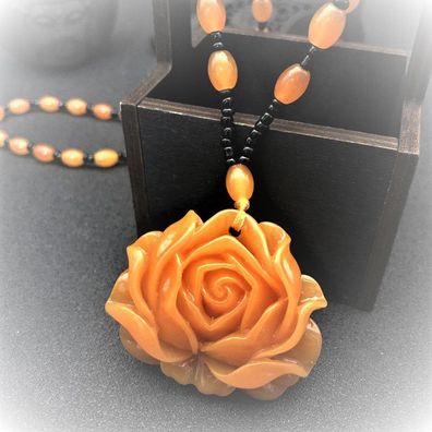 Schöne Rosen Blumen Halskette in Orange