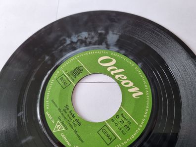 The/ Die Beatles - Komm, gib mir deine Hand/ Sie liebt dich 7'' Vinyl Germany