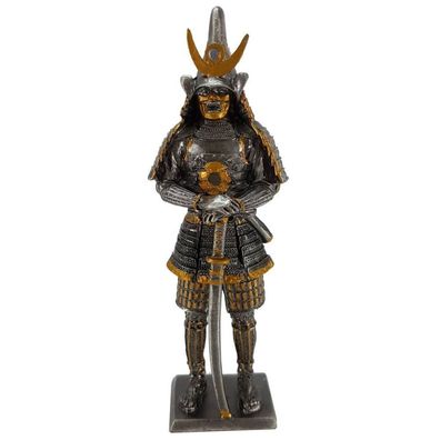 Samurai Zinnfigur stehend mit Händen auf dem Schwert (Gr. 12x4x3cm)