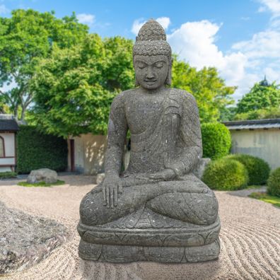Basanit Steinfigur Buddha Rourkela mit Erdberührung