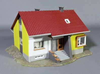 Faller H0 B-247 Modernes Wohnhaus mit Eckfenster und Terrasse TOP Gebaut