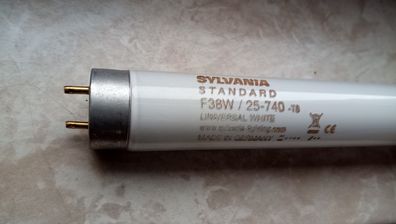 104 105 cm ! SyLvania 38w/25-740 Universal White 1047mm 38w/25-740 38w/740