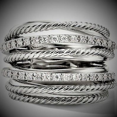 Damen Ring mit weißen Cubic Zirkonia Steinen besetzt (CM900)