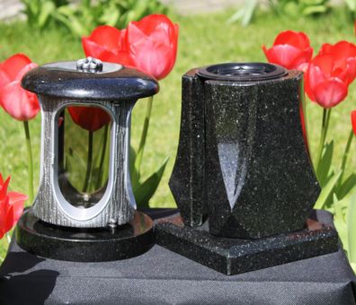 Grablaterne mit moderner Vase aus Granit Grab-Lampe Grab-Vase Blumenvase