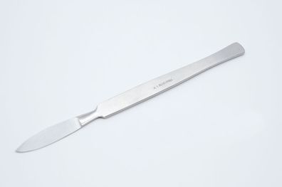 Chirurgisches Skalpell, Messer zum Präparieren und Sezieren sowie Basteln