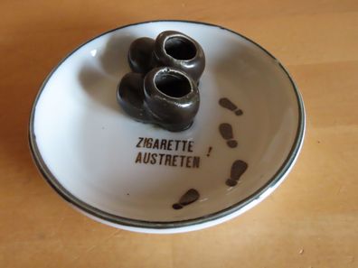Aschenbecher Zigarette Austreten Teller m. Schuhe / 10,5cm Ø
