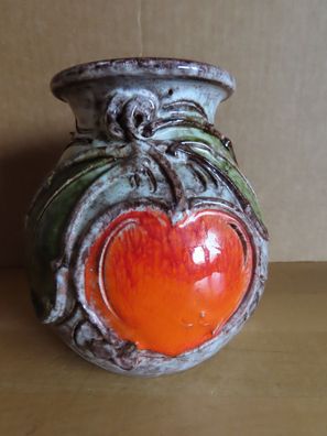 Vase bauchig braun grün weiß mit rotem Apfel / ca. 12 cm H