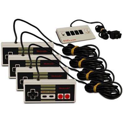 NES FOUR PLAYER Adapter + 4 Original NES Controller