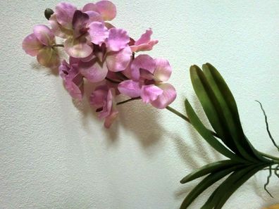 Orchidee künstlich, Zweig mit Blättern und Luftwurzeln, Kunstblume