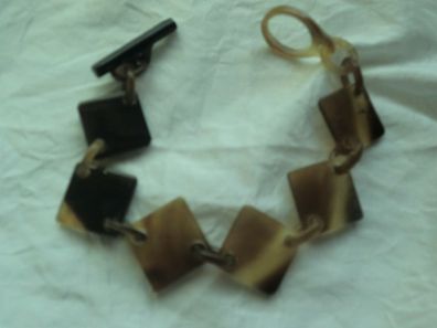 Handgefertigte Armkette aus Horn, JAVA, Hellbraun