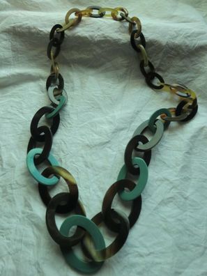 Handgefertigte Halskette LERIDA aus Horn, Farbe Dunkelbraun, teilweise lackiert