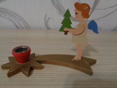 Flachfigur, Kerzenhalter-Engel mit Tanne auf Sternschnuppe