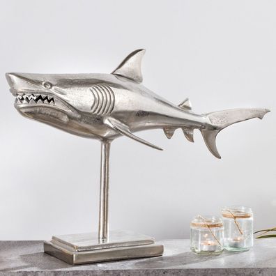 cagü: Design Deko Skulptur Tigerhai Hai NICO Silber mit Standfuß Aluminium 68c