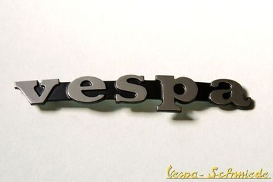 VESPA - Emblem Schriftzug Beinschild - PK (1. Serie) - 6cm Lochabstand - Chrom S