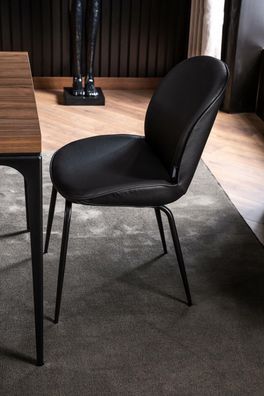 Schwarzer Stuhl in moderner Lehnstuhl Schwarz Loft Sitz Möbel Lehnstühle