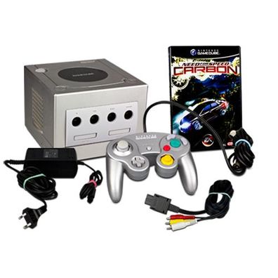 Gamecube Konsole in Silber + original Controller + Need for Speed Carbon