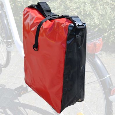 Fahrradtasche aus Tarpaulin (LKW-Plane), rot/ schwarz