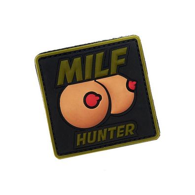 MILF Hunter 3D Rubber Patch Brüste Fun Spaß Männer Mom Boobs 6,3x6,3cm #18624