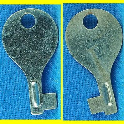 alter Flachschlüssel für Spardose / Sparschwein ca. 43 mm - ohne Profil
