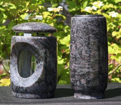 Laterne mit Vase Grablaterne für UrnenGrab aus Orion Granit Urnengrablaterne