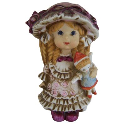 Porzellanfigur Mädchen mit Hut und Puppe 13 cm
