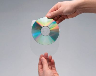 CD-Hülle selbstklebend 10 Stück m. Lasche Q-CONNECT KF27032