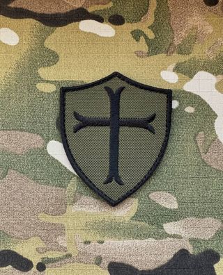 Patch Kreuz Templer Oliv Grün - Schwarz Ritter Klett Abzeichen Veteran Aufnäher Armee