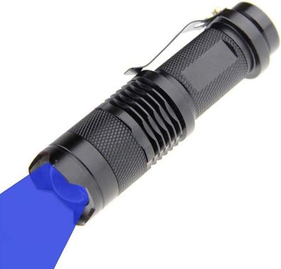 Blaue LED-Taschenlampe mit einstellbarem Fokus für Camping, Jagd, Wandern