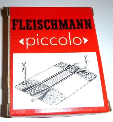 Fleischmann piccolo 9499, unbeschrankter Bahnübergang, Neu in Originalverpackung,