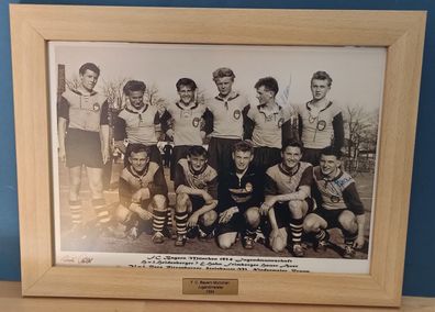 FC Bayern München Jugendmannschaft Mannschaftsfoto 1954 8 x Original Signiert