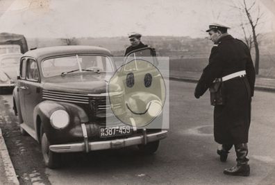 Foto Polizei 50er Jahre Verkehrskontrolle Polizeibeamte Uniform Abzug 10 x 15