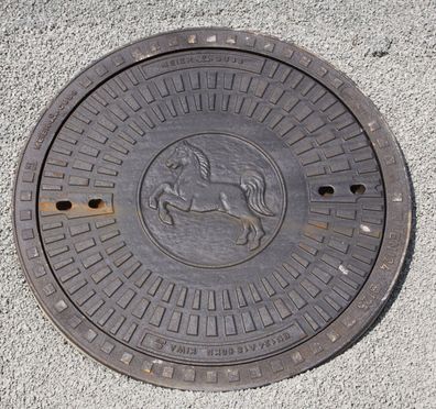 Gully Kanaldeckel Schachtdeckel Gullydeckel Klasse A15.50 Wappen Niedersachsen