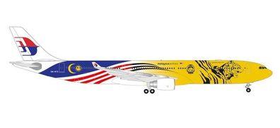 Herpa 535359 - 1/500 Malaysia Airlines Airbus A330-300