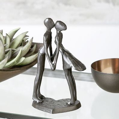 Skulptur Heartbeat 15cm Eisen brüniert Paar küssend Herz Hochzeit Liebe Geschenk
