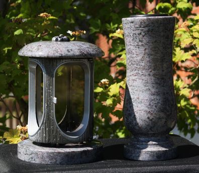Grablaterne mit Vase aus Granit Orion hell Grab-Lampe Grabschmuck Friedhof-Laterne