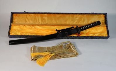 Wakizashi mit 12-mal gefalteter Damaststahl Klinge, Saja mit Rochenhaut / Samurai Sch