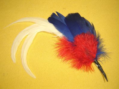 Damenhutfeder Hahn weiß mit blau rot 26 cm modische Hutfeder 26-88 Pillbox