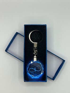 Unendlichkeitszeichen Schlüsselanhänger Buchtabe I LED Multicolor mit Geschenkbox