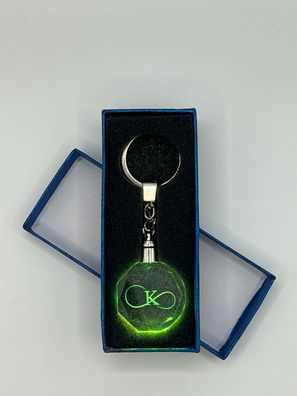 Unendlichkeitszeichen Schlüsselanhänger Buchtabe K LED Multicolor mit Geschenkbox