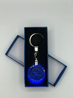 Unendlichkeitszeichen Schlüsselanhänger Buchtabe O LED Multicolor mit Geschenkbox