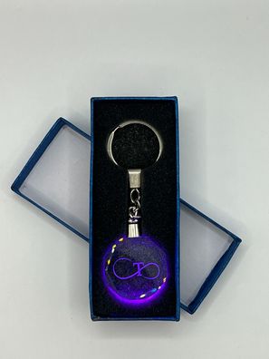 Unendlichkeitszeichen Schlüsselanhänger Buchtabe T LED Multicolor mit Geschenkbox