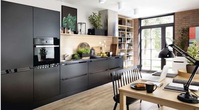 Beispiel Küchenzeile Einbauküche schwarz matt Fronten erweiterbar Blum Technik