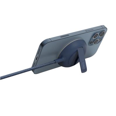 Belkin Tragbares MagSafe Ladepad, für iPhone 12/13, blau