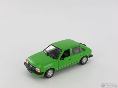 IXO-431087 (Blister) Opel Kadett D, hellgrün Maßstab 1:43