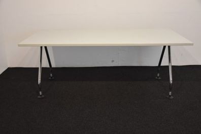 Vitra Schreibtisch, 90x180 cm lichtgrau Gestell Chrom gebraucht