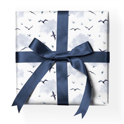 Luftiges Vogel leichtes Geschenkpapier mit fliegenden Möwen, blau weiß - G22120, 32 x