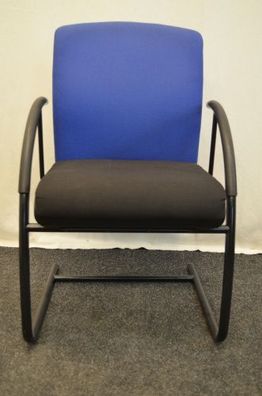 Freischwinger, blau-schwarze Stoffpolsterung, schwarzes Gestell, gebrauchte Büromöbel